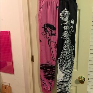 Kids Two-Tone Pink and Black Graphic Jogger Pants